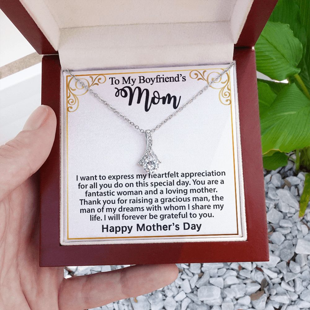 Gifts for Boyfriend's Mom: To My Boyfriend’s Mom Necklace, a perfect necklace for a meaningful Mother's Day or birthday present for your boyfriend's mom. Matched with a thoughtful message card. 