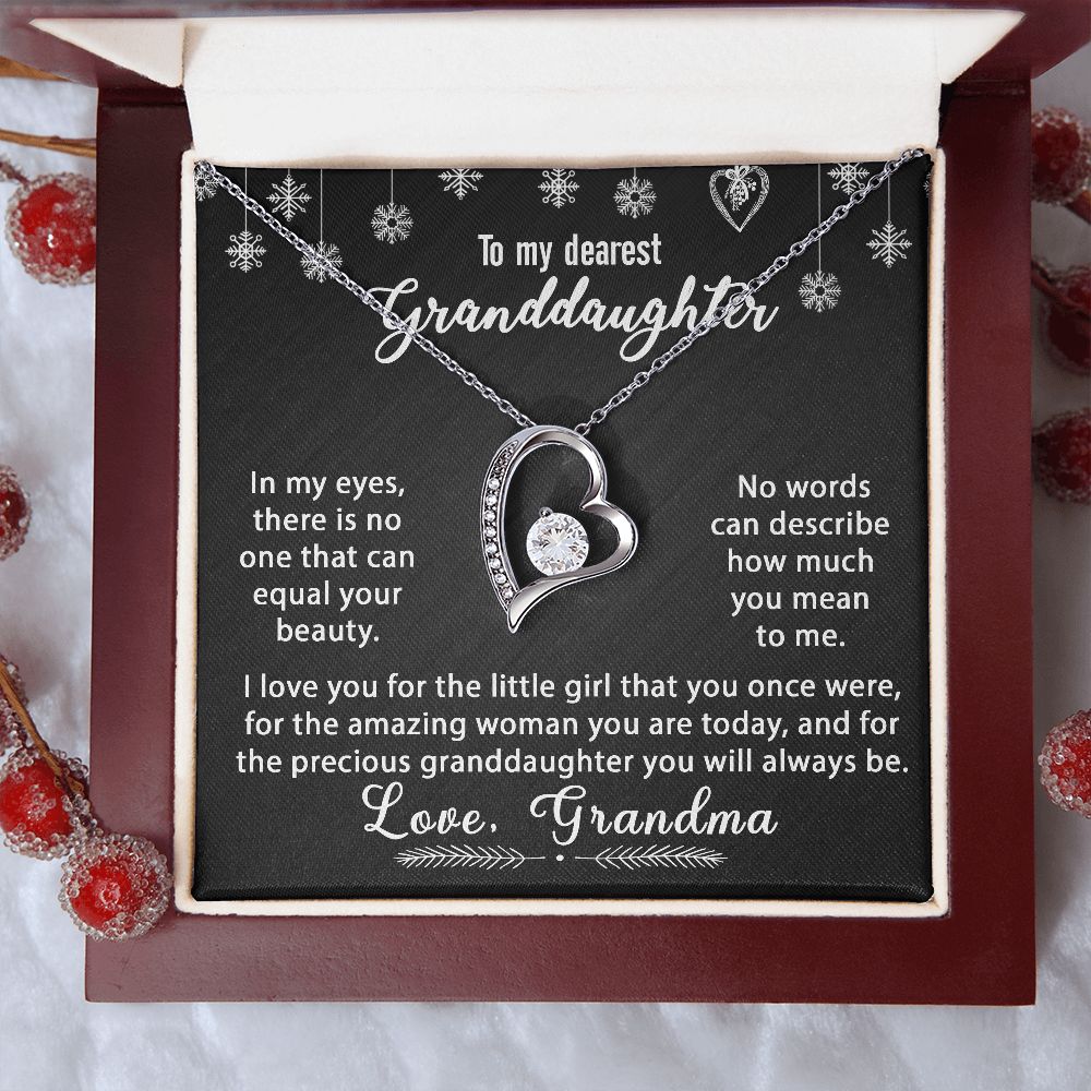 To My Granddaughter Necklace Gift - In my eyes - Forever Love #e169