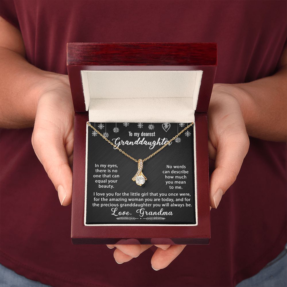 To My Granddaughter Necklace Gift - In my eyes - Alluring Beauty #e168